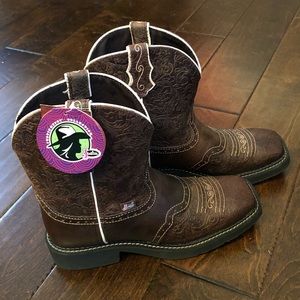 SALE TODAY🎉Justin Boots women’s size 10🎉